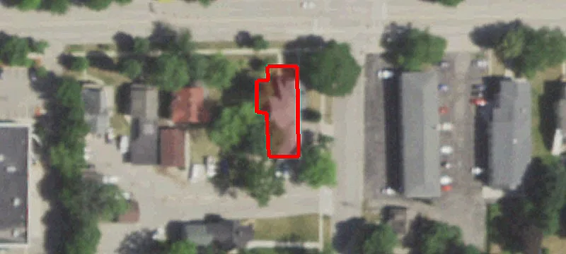 1005 Main St