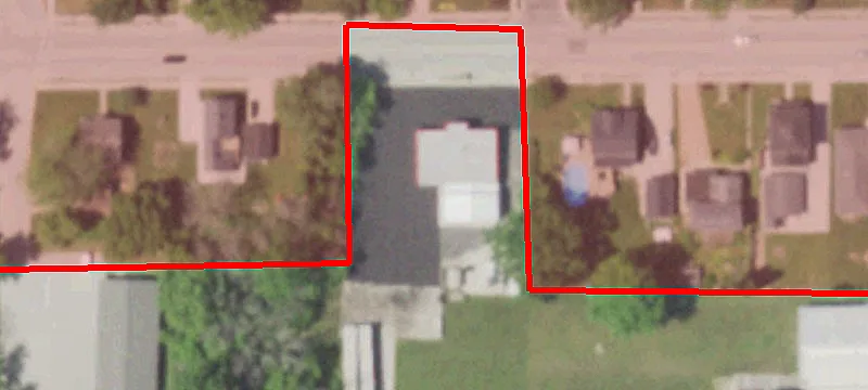 1147 Ctr Ave