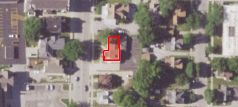 817  Ave