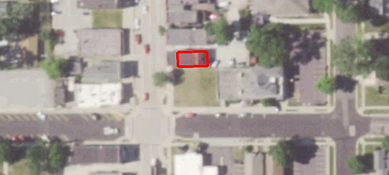 1035 Main St