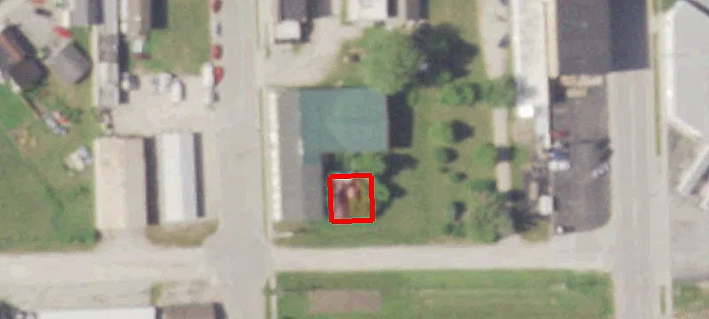 18 Douglas St