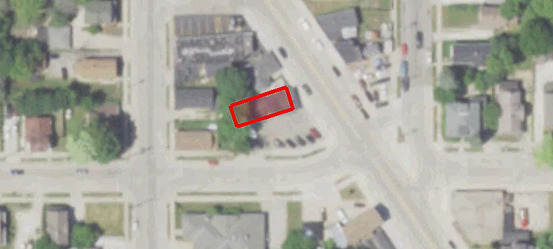 1504 Douglas Ave