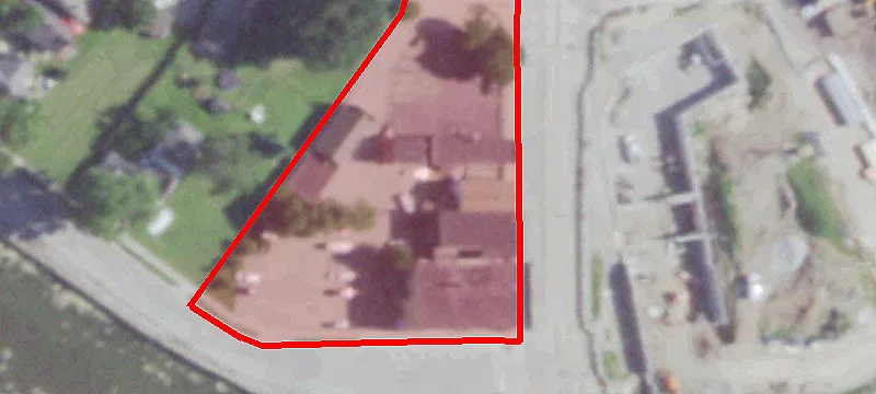 10 Tayco St