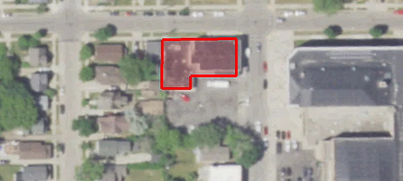 1200 Villa St