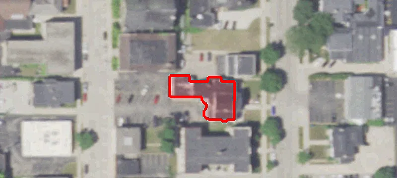 820 Main St