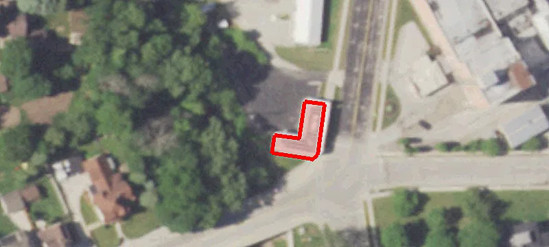 128 Main St