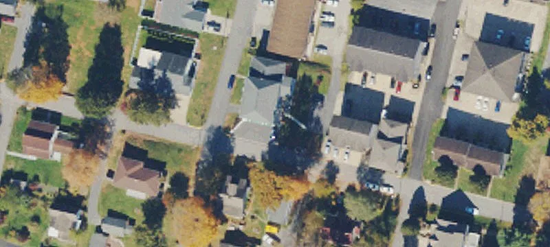 1440 Centerhill Ave
