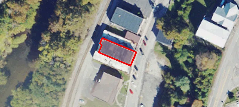 421 Main St