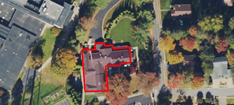 948 Riverview Dr
