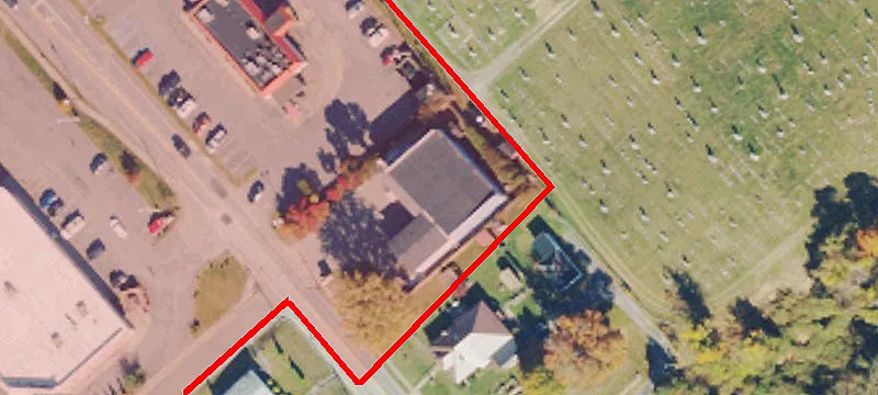 732 Main St