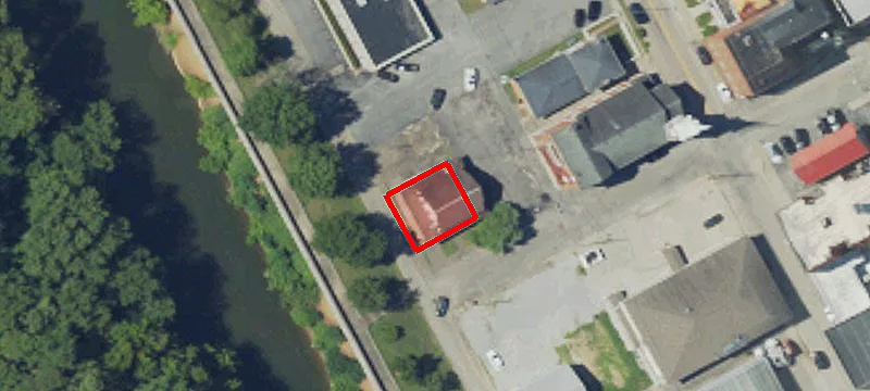 101 Dickenson St