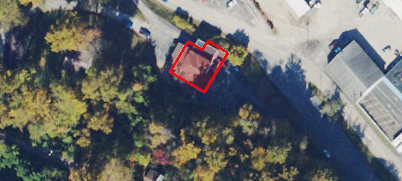1301 Fayette W Pike