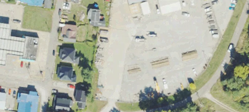 411 Lewis Ln