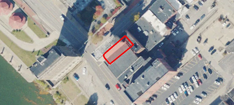8 Capitol St