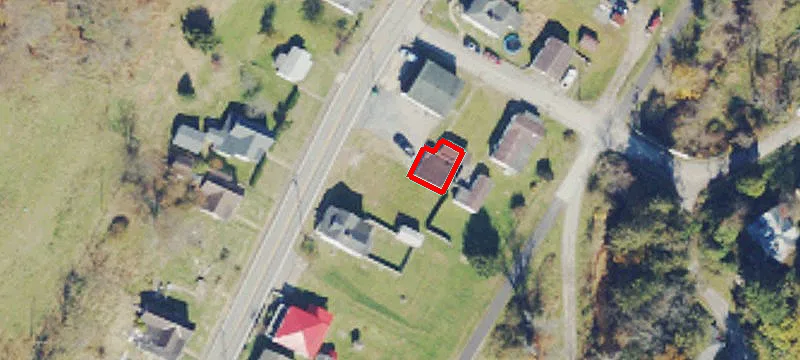 246th E Main St