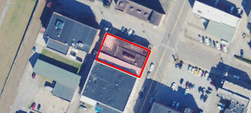 2201 Main St