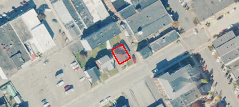 233 6th Ave