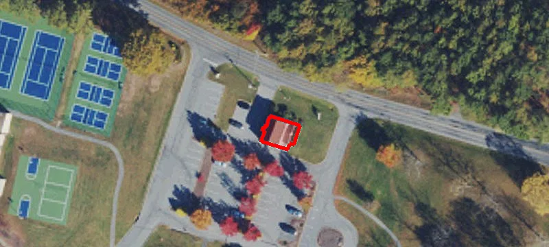 1718 The Woods Rd