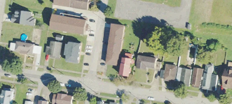 110 4th St