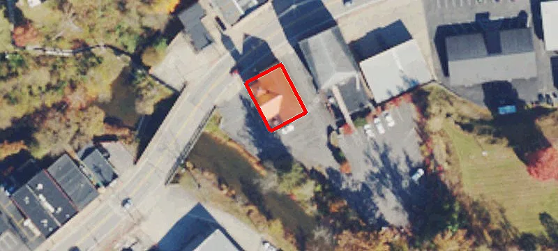 101 Main St