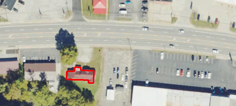 324th E Main St