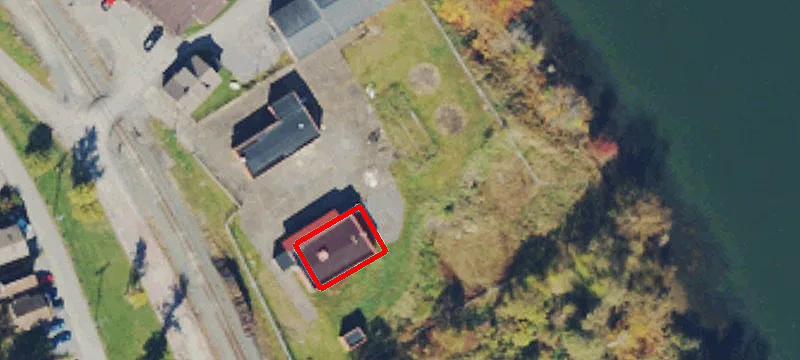 76 Tower Ln