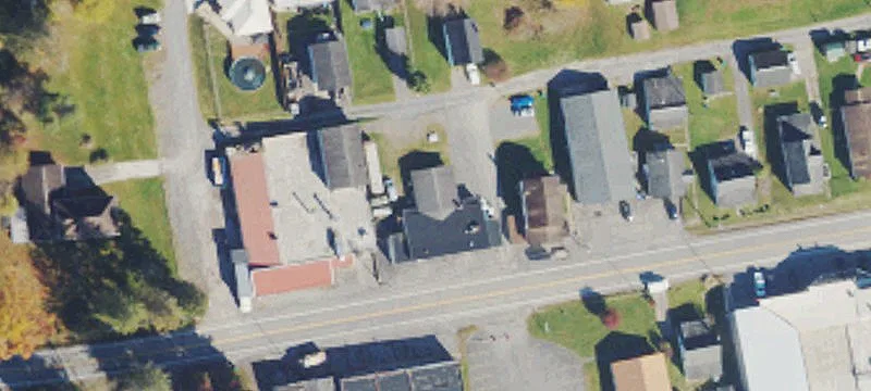 1915 Locust Ave