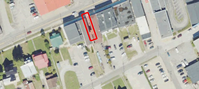 2733 Main St