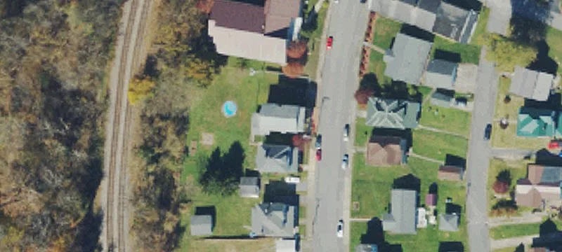 828 Main St
