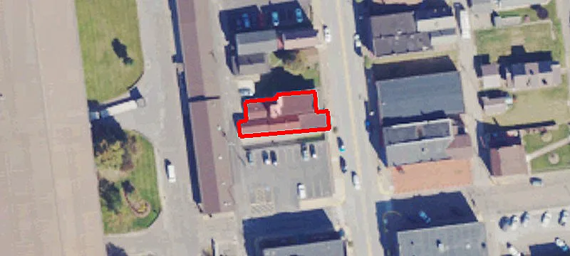 911 Main St