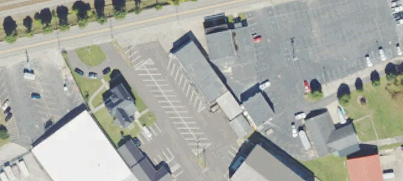 2833 Main St