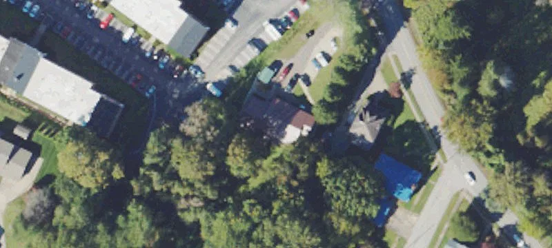 826 Lakeview Dr