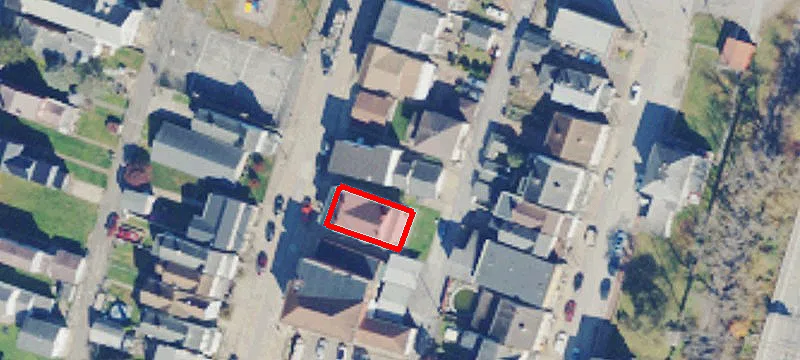 418 Main St