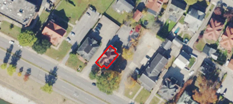 1556 Kanawha E Blvd