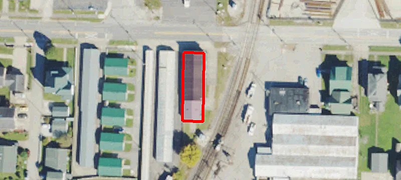 1220 Main St