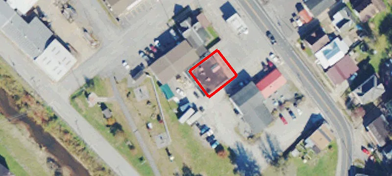 300 Main St