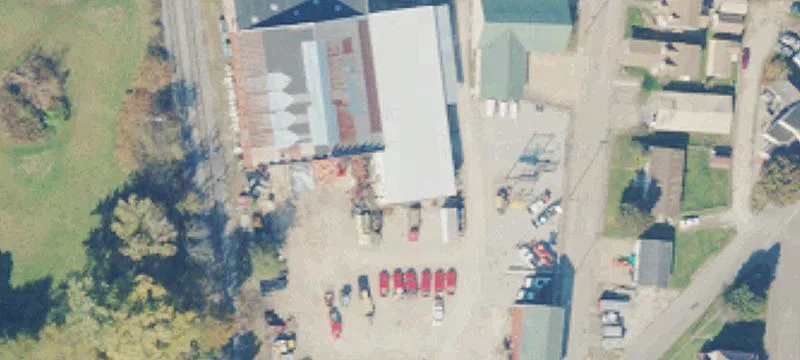 802 Pkwy Dr