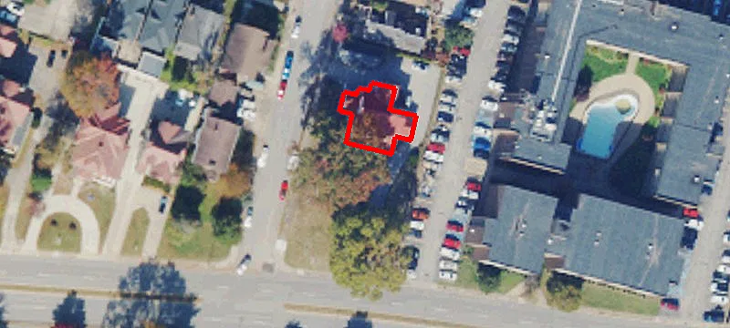 2106 Kanawha E Blvd