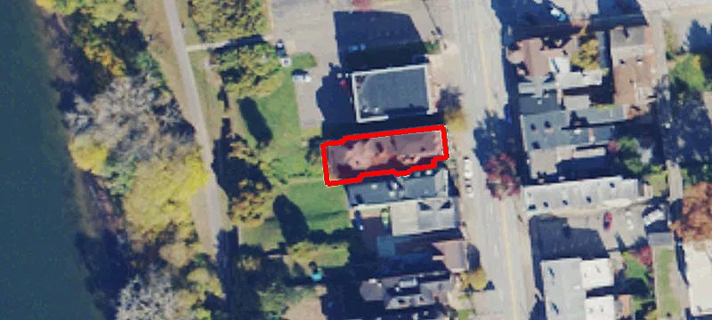 807 Main St