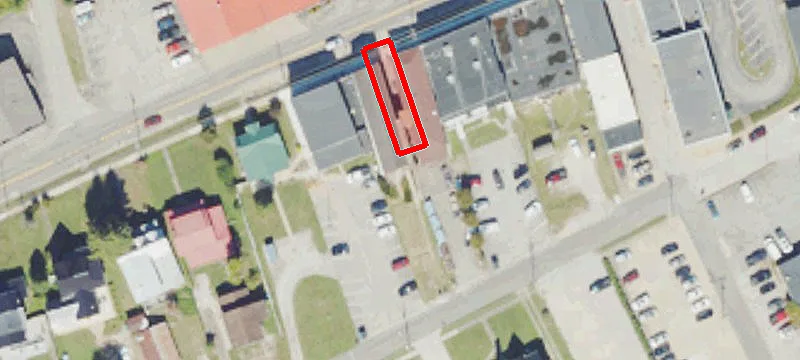2729 Main St