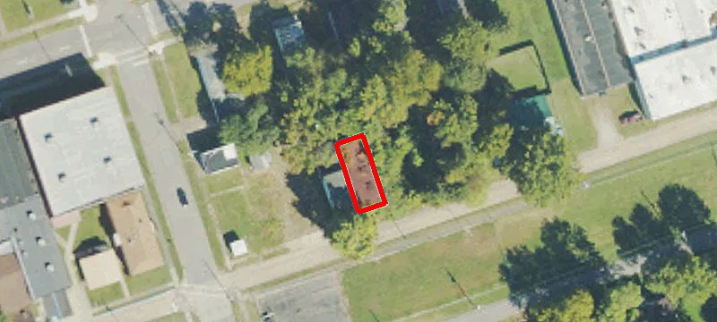 1069th Adams Ave