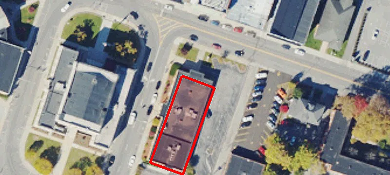 1439 Main St