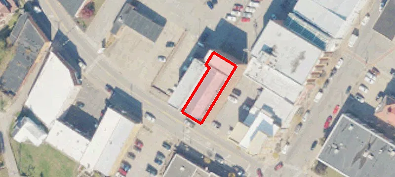 320 Main St