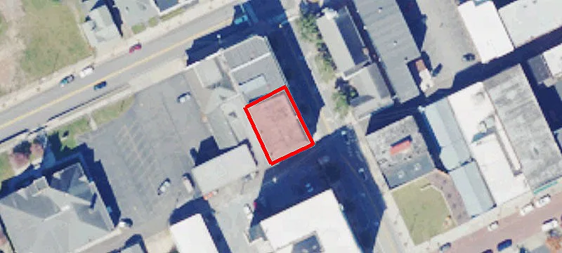 135 2nd Ave
