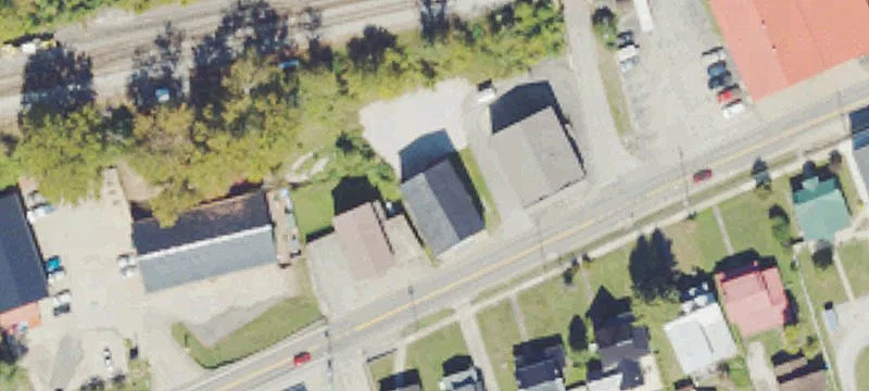 2704 Main St