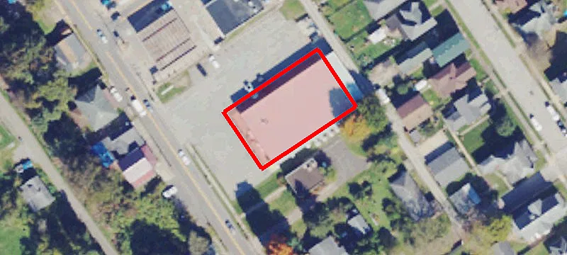 704 Rdg Ave