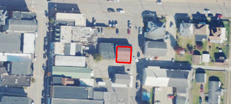 305 Baker Ave