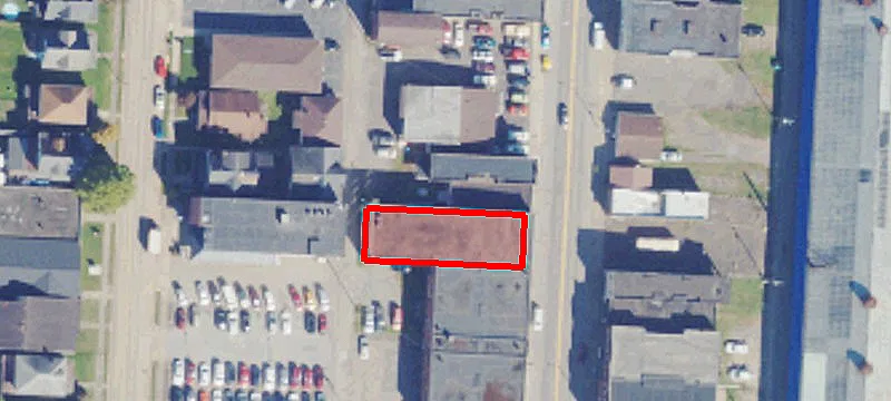 3147 Main St