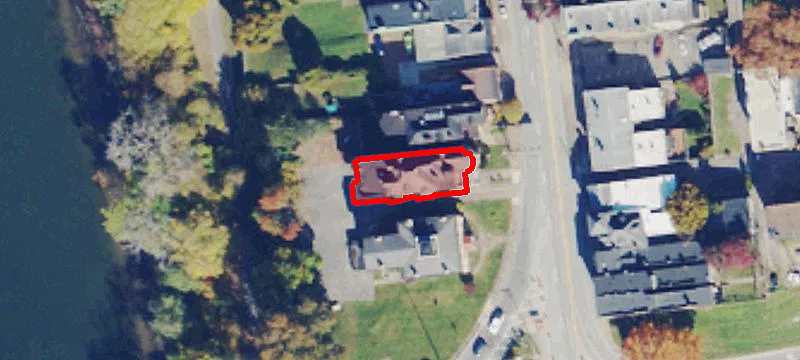 823 Main St