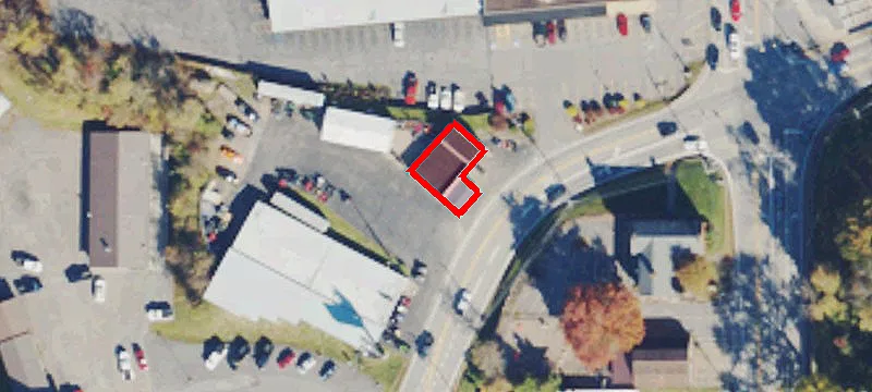 320 Main St